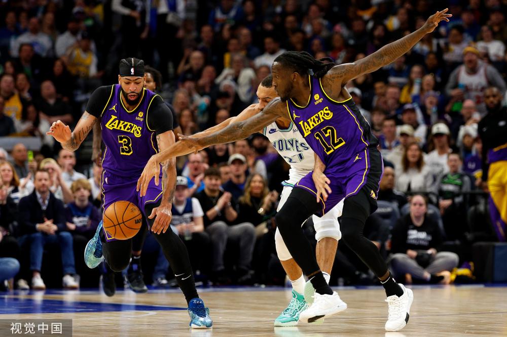 用中场的传 用中场的传